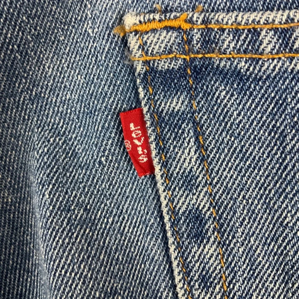 Levis 550 Mens Relaxed Fit Tapered Leg Blue Denim Jeans 38x30 (fits 34x27)